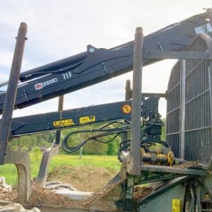 foto 13t laduje 10t forwarder 8x8 SAMPO FR28 Rosenlew