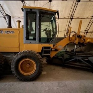 foto 16t rowniarka 6x6 XCMG GR215 platnizcki