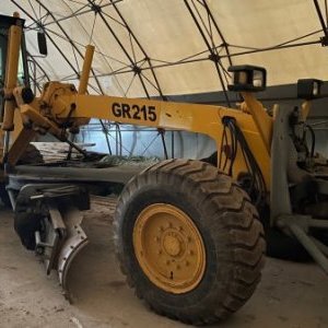 foto 16t rowniarka 6x6 XCMG GR215 platnizcki