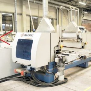foto piła automat format FRIULMAC Floormat EQ listwy podłogi profile drzewo