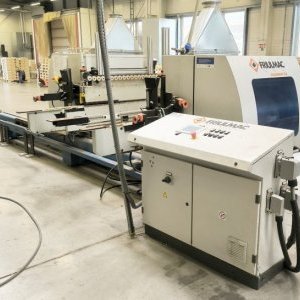 foto piła automat format FRIULMAC Floormat EQ listwy podłogi profile drzewo