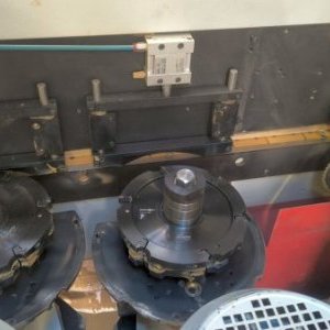 foto piła automat format FRIULMAC Floormat EQ listwy podłogi profile drzewo