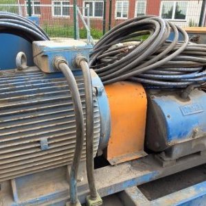 foto WOMA 1502 pompa 570bar wysokie ciśnienie 110kW 1.500 ltr/min. przyczepa