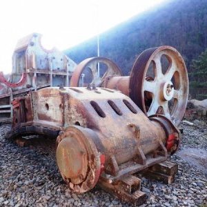 foto szczęk 145t rozdrabniacz 405-860t/h zdemontowane!