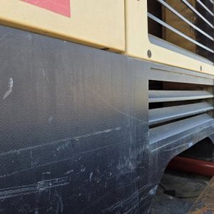 foto 19bar kompresor Ingersoll-Rand 17/235 C43 stacionar CAT silnik