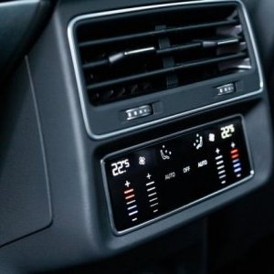 foto Audi RS Q8 Dynamik (gwarancja +nowe zimowe felgi ALU21)