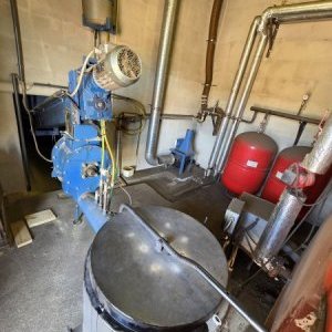 foto 110kW Kociol biomase Gemos KWH urzadzenie grzewcze zrebki trociny masa kotłownia