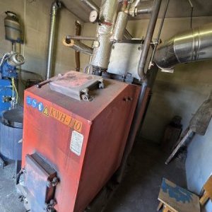 foto 110kW Kociol biomase Gemos KWH urzadzenie grzewcze zrebki trociny masa kotłownia