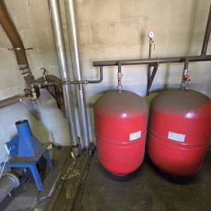 foto 110kW Kociol biomase Gemos KWH urzadzenie grzewcze zrebki trociny masa kotłownia